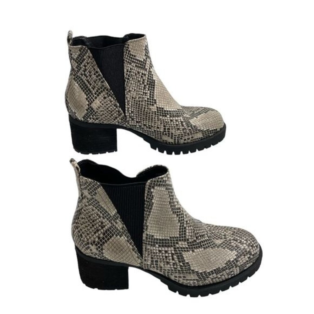 MIA Women's Jody Chelsea Block Heel Ankle Boot‎ Snake Skin Print Size 8.5 Shoes